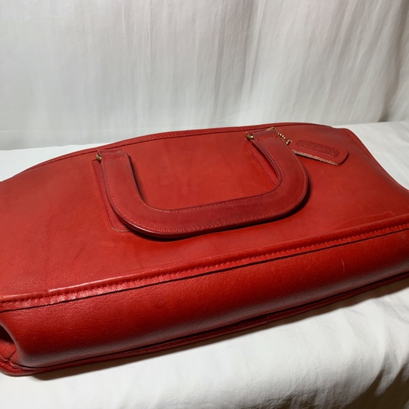 COACH Clutch Bag in Candy Apple Red - Picture 5 of 8